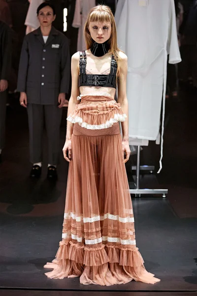 Look 11